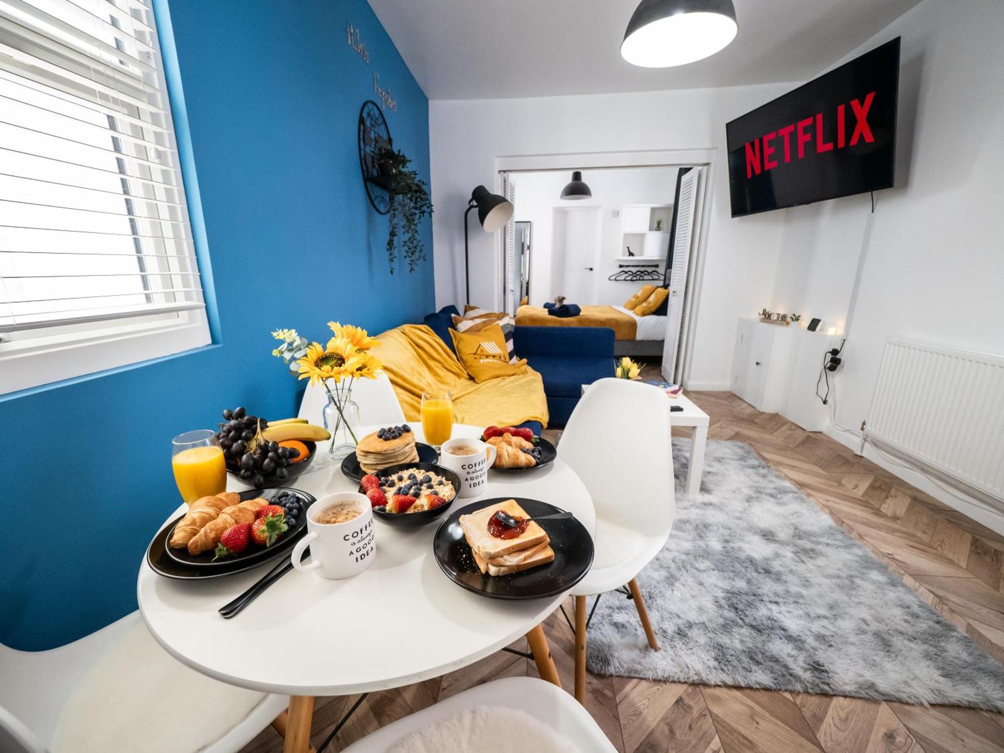 Seaside Retreat: Luxury 1-Bed, Free Parking Appartement Portsmouth Buitenkant foto
